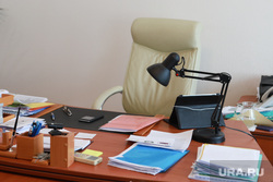 Пресс-конференция в ИРОСТ по проекту непрерывного пед образования. Курган, отставка, пустое кресло, офисное кресло, кресло главы