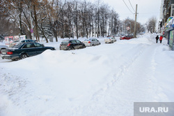 Зимний Екатеринбург, снег в городе, улица горького