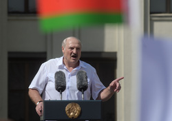 Лукашенко выдвинул условия для прекращения кризиса с мигрантами