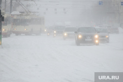 Снежный буран и непогода. Челябинск, холод, зима, буран, непогода, метель, шторм, ураган, климат, автомобили, фары, вьюга, мороз, автотранспорт