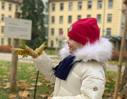 Пятилетняя Маша из Шадринска прилетела на лечение в клинику Фрайбурга (Германия)