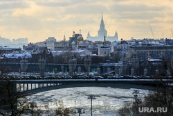 Зимняя Москва, снег, зима, ледоход, город москва, здание мгу, вид из кремля, большой каменный мост, москва-река