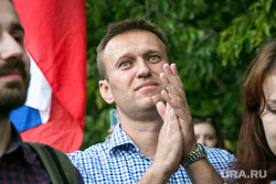 Навальный стал швеей