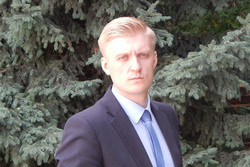 В ТюмГУ Андрей Елышев занимает должность руководителя отдела сопровождения проектов технологического парка