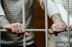 Суд над автором системы пыток Михаилом Белоусовым и зеками-активистами ИК-2. Екатеринбург, осужденный, зона, уголовник, татуировка, зеки, наколка, татуировки на пальцах, тату
