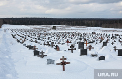 Подборка фотографий в период самоизоляции 28.04.20 в Перми, крест, могила, надгробие, кладбище, северное кладбище