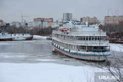 Виды города. Пермь, корабль, затон, теплоход