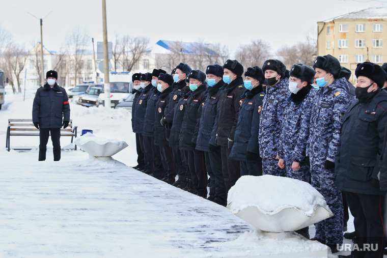 Похороны погибшего полицейского Михалева Дениса в поселке Мишкино. Курган