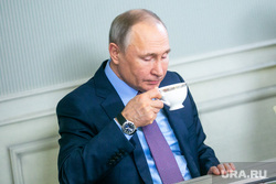Владимир Путин на заводе 