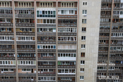 Панорама города. Екатеринбург, балконы, окна, панельный дом, многоэтажка, панелька