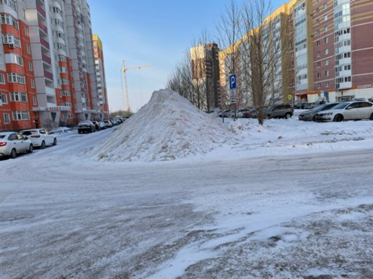 Инвалиды остались без парковки на улице Кремлевской
