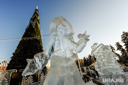 Ледовый городок. Челябинск, елка, ледовый городок, снегурочка, ледовые скульптуры, скульптура изо льда