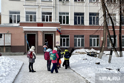 Ситуация с эвакуацией в школах. Челябинск, школьники, ученики, дети, школа, 30 школа