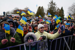 Юлия Тимошенко, флаги украины, митинг, толпа