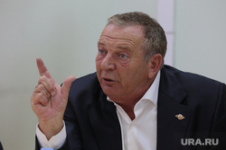 Кандидат в губернаторы Пермского края Александр Репин на пресс-конференции. Пермь, репин александр