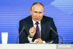 Семнадцатая ежегодная пресс-конференция президента РФ. Москва, портрет, путин владимир
