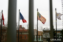 VI Международная конференция по ВИЧ\СПИД. Москва, американский флаг, флаг сша, коалиция, французский флаг, флаг франции