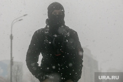 Зима. Москва, снег, маска, зима, метель, пурга, мужчина, вьюга, улица, холод