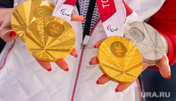Встреча параолимпийской сборной на Красной Площади в Москве. Москва, олимпийская медаль