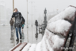 Сильный снегопад в Екатеринбурге, непогода, метель, снегопад, плотинка