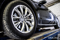 Работа в автомобильной мастерской. Екатеринбург, шиномонтаж, ауди, audi, гараж, обслуживание авто, автомастерская, обслуживание автомобиля, автомобильная мастерская, шиномонтажка