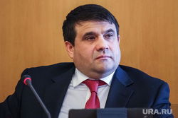Пресс-конференция вице-спикера Тюменской областной думы от оппозиции Владимира Пискайкина. Тюмень, пискайкин владимир