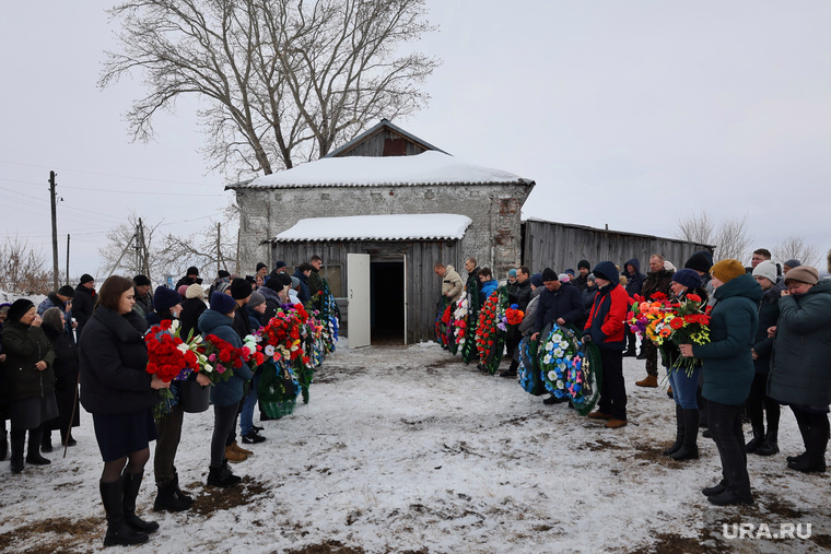 Прощание с военным, погибшим на Украине. Белозерский район