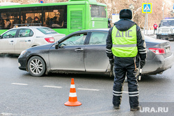 Несанкционированная акция в поддержку оппозиции. Тюмень, сотрудники гибдд, гибдд, дорожно патрульная служба, дпс