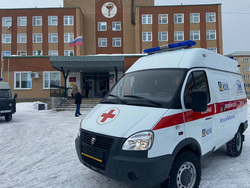 Городская больница Пласта получила вторую машину скорой помощи с начала года