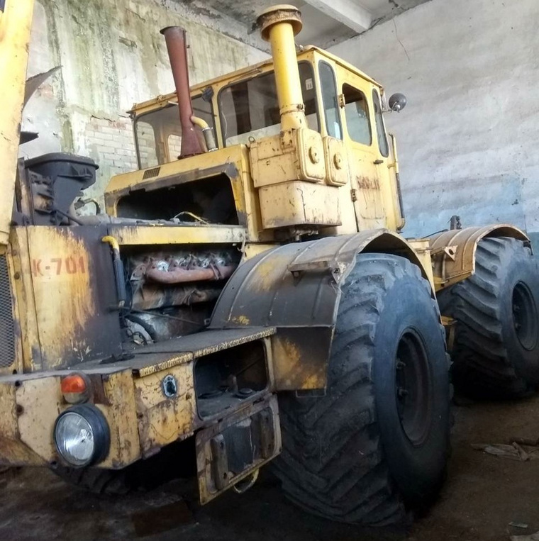 Трактор К-701 продали за 477 тысяч рублей