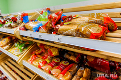 Роспотребнадзор проверяет  детский сад и магазин на соблюдение противоковидных мер. Челябинск, хлеб, супермаркет, пятерочка, хлебобулочные изделия, магазин, продукты питания