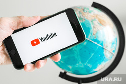Клипарт Youtube. Тюмень, телефон, смартфон, youtube, ютуб, смартфон в руке, ютьюб, you tube