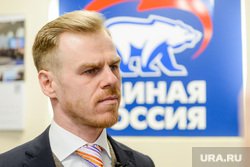 Главврач детской городской больницы №8 Антон Рыжий подал документы на участие в предварительном голосовании (праймериз) «Единой России» по отбору кандидатов на выборы в Госдуму. Челябинск, рыжий антон