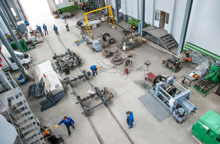 На предприятии собирают и ремонтируют колесные пары для специального подвижного состава железных дорог России