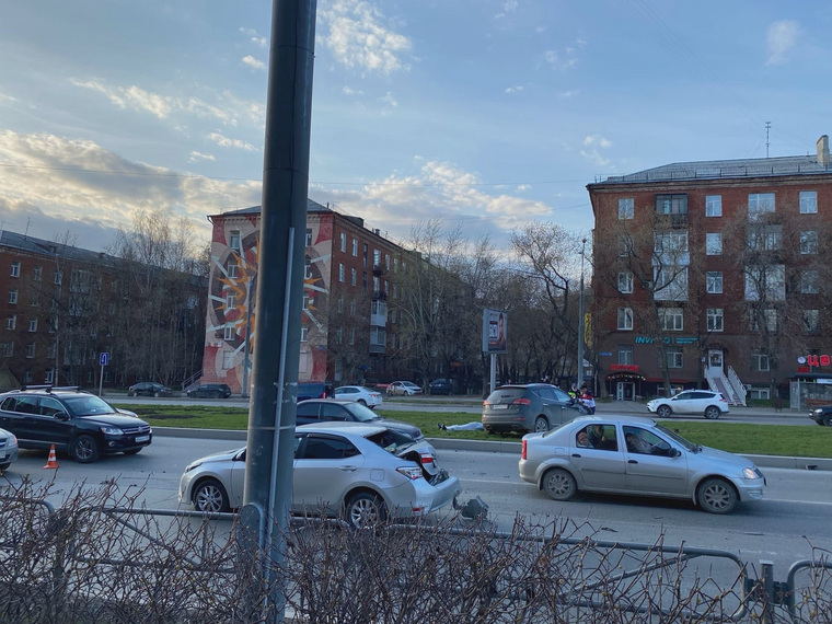 ДТП 3 мая в Перми на улице Чкалова, в котором умер 55-летний водитель кроссовера