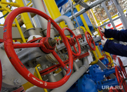 Отправка первой партии сжиженного природного газа автотранспортом из России в Казахстан. Екатеринбург, газ, вентиль, газпром трансгаз екатеринбург, комплекс по производству спг, экспорт