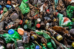 Поездка Алексея Текслера на предприятие по переработке пластика «Втор-Ком». Челябинск, мусор, бутылки, переработка, вторсырье, пластик, тюк