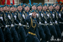 Парад Победы 2021 9 мая на Красной площади в Москве. Москва, десант, армия, военные
