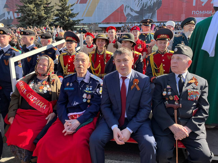 Дмитрий Махонин будет следить за парадом вместе с ветеранами
