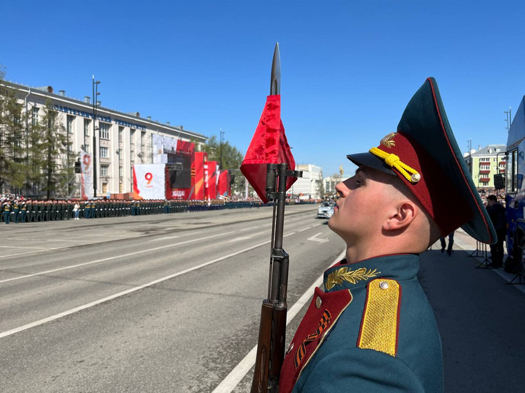 В торжественном прохождении войск Пермского гарнизона участвовало 1300 человек