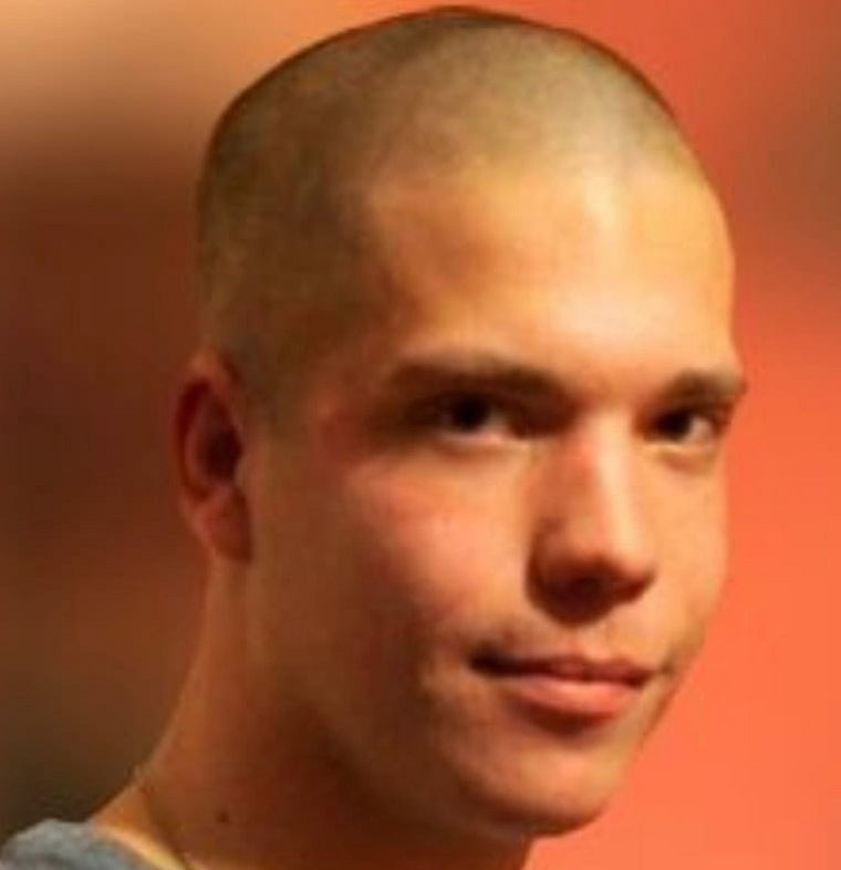 Спецназовца Максима Занина в возрасте 28 лет похоронили в Копейске 17 марта