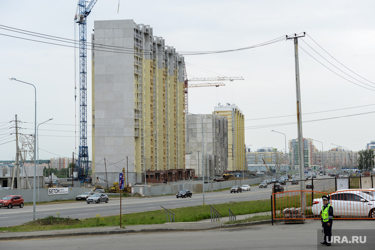 Борис Дубровский посетил микрорайон "Академ Riverside", где осмотрит текущий этап застройки жилого комплекса. Челябинск, жилье, недвижимость, университетская набережная, новостройки, новостройка