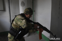 Работа чеченского добровольческого батальона Ахмат в Мариуполе. Украина, чеченцы, бой, боец, автомат, боевые действия, воин, армия, военные, донбасс, война, патрулирование, зачистка, ахмат, солдат, сво, кадыровцы