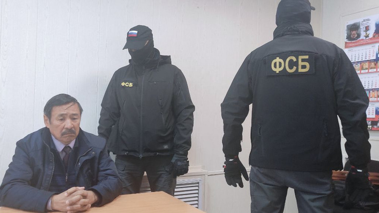 Сотрудники ФСБ пришли в кабинет Тайбергенова утром 23 мая