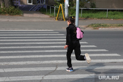 Детская безопасность. Дорога. Пермь, пешеходный переход, детская безопасность, ребенок на дороге