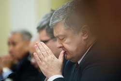 Официальный сайт президента Украины, порошенко петр, молится