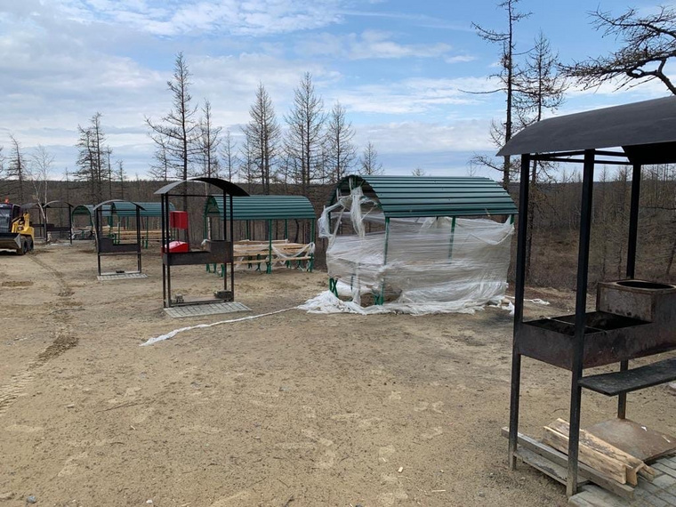 Беседка в парке отдыха