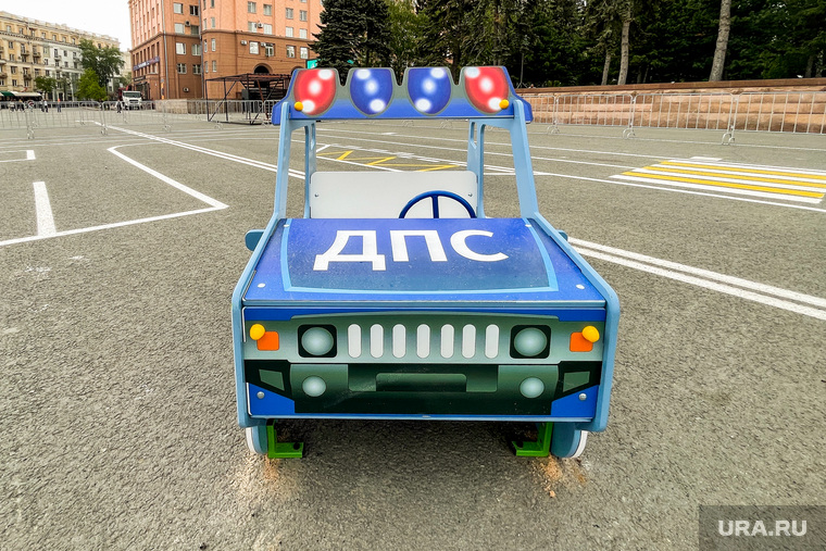 Детский автодром на площади Революции. Челябинск