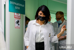Ирина Текслер передала в детскую больницу наборы для экспресс-тестирования на выявление антигена коронавируса. Челябинск , текслер ирина