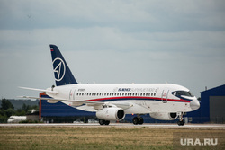 Показательные полеты авиации на МАКС-2021. Москва, аэропорт, посадка самолета, взлет самолета, авиашоу, аэродром, авиация, впп, самолет, взлетно-посадочная полоса, сухой, ssj100, PowerJet SaM146